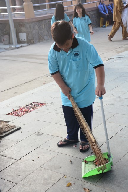 The 2nd-day Children 's Summer Retreat